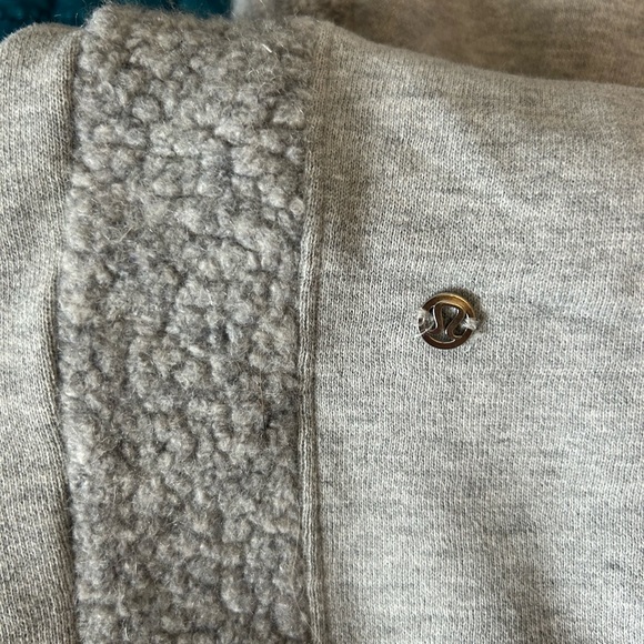 Lululemon Scuba Joggers - Picture 3 of 4